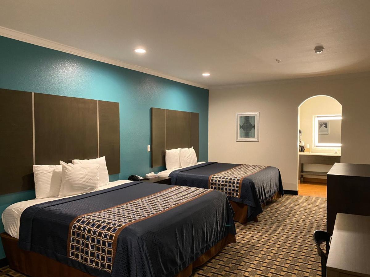 Regency Inn & Suites- Nw Houston Jersey Village Екстер'єр фото