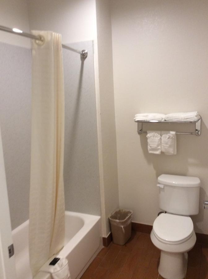 Regency Inn & Suites- Nw Houston Jersey Village Номер фото