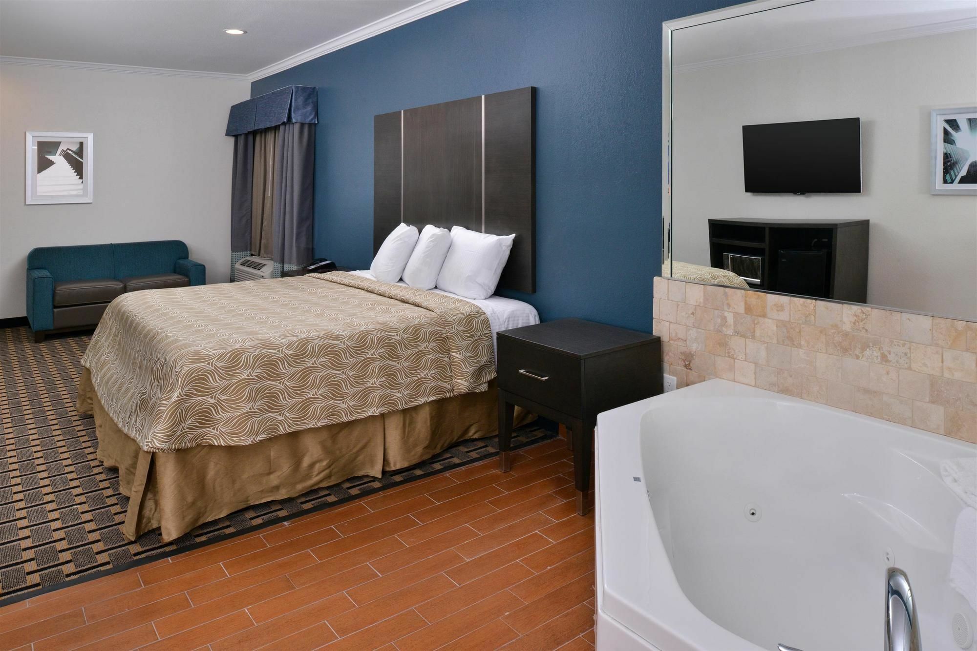 Regency Inn & Suites- Nw Houston Jersey Village Екстер'єр фото