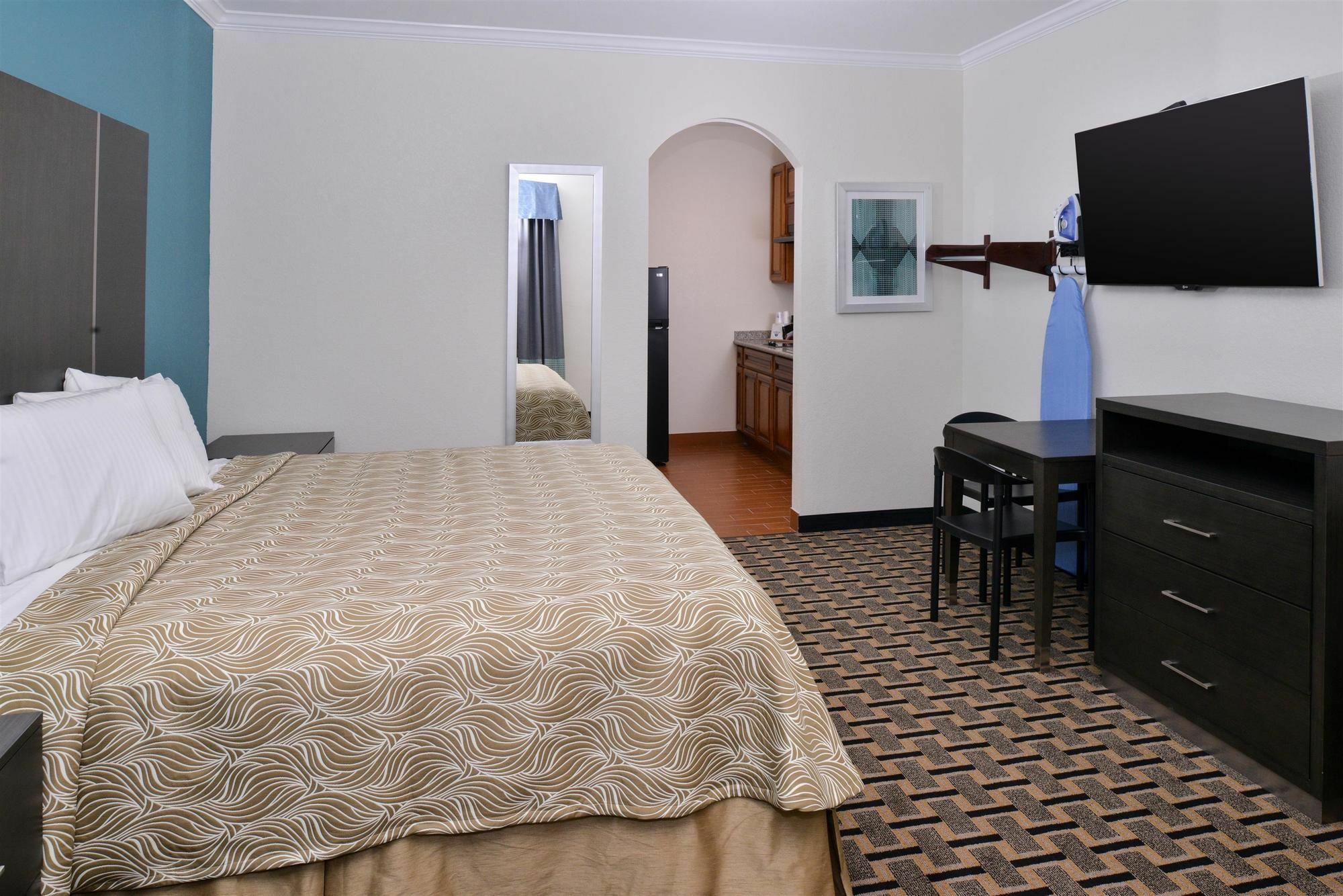 Regency Inn & Suites- Nw Houston Jersey Village Екстер'єр фото