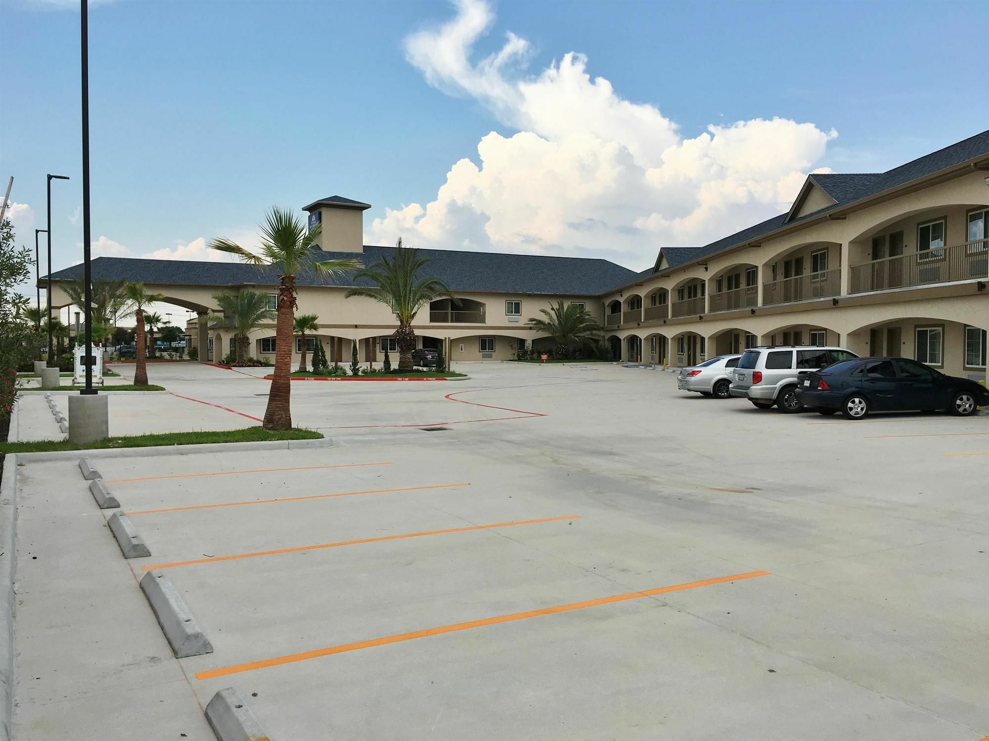 Regency Inn & Suites- Nw Houston Jersey Village Екстер'єр фото