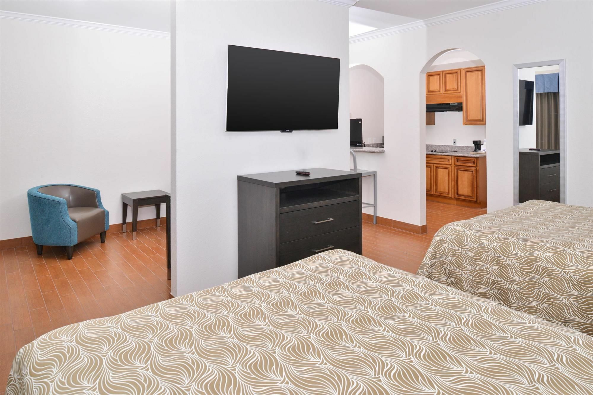 Regency Inn & Suites- Nw Houston Jersey Village Екстер'єр фото